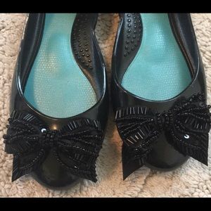 OKA-b black flats with beaded bow